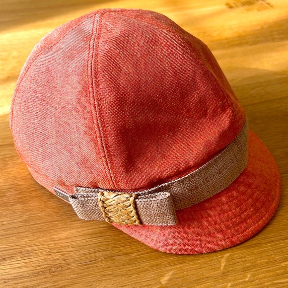 betmar Other - Girls Peach Pageboy Linen Hat - Perfect for Springtime.